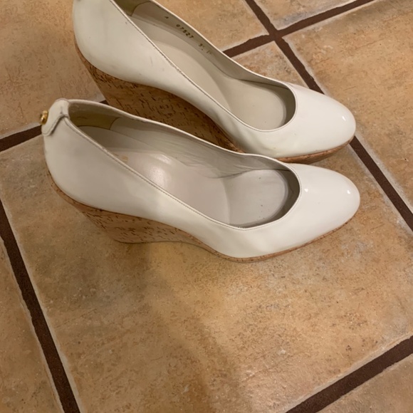 Stuart Weitzman Corkscrew White Patent - Picture 3 of 6